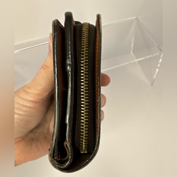 Louis Vuitton Monogram Bifold Compact Wallet w/ Zip Around Coin Compartment - Picture 4 of 14